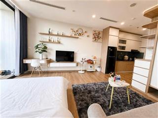 Mời thuê căn hộ studio 34m2 đủ đồ đẹp tầng cao view hồ thiên nga toà r2 onsen ecopark