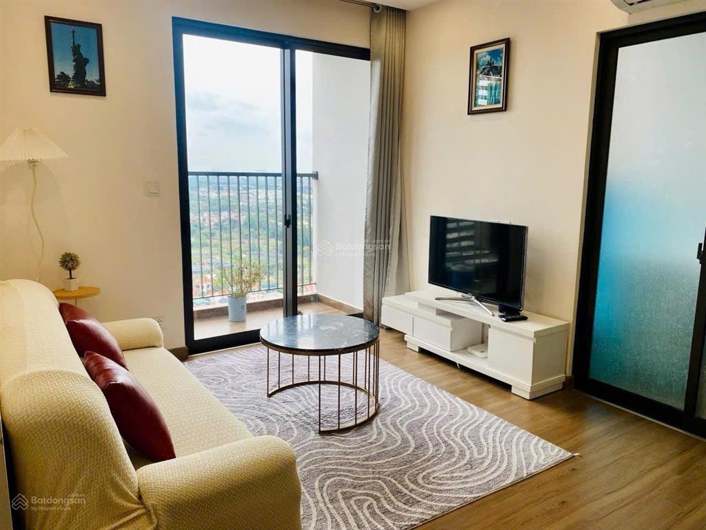 Cần bán căn hộ 2pn 2wc 68m2 đủ đồ tầng cao view sông hồng giá 4,1 tỷ bao phí toà s1 sky oasis