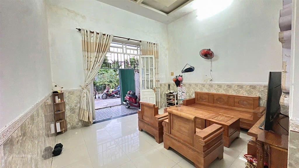 Nhà vĩnh phú đường xe hơi. dt 96m/75m odt. nhà đẹp chắc chắn. dân cư văn minh. tiện di chuyển sg