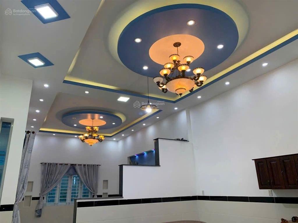 Nhà c4 bình nhâm 88 khu dân cư lâu đài vàng. dân cư văn minh, sạch sẽ, giao thông thuận lợi.