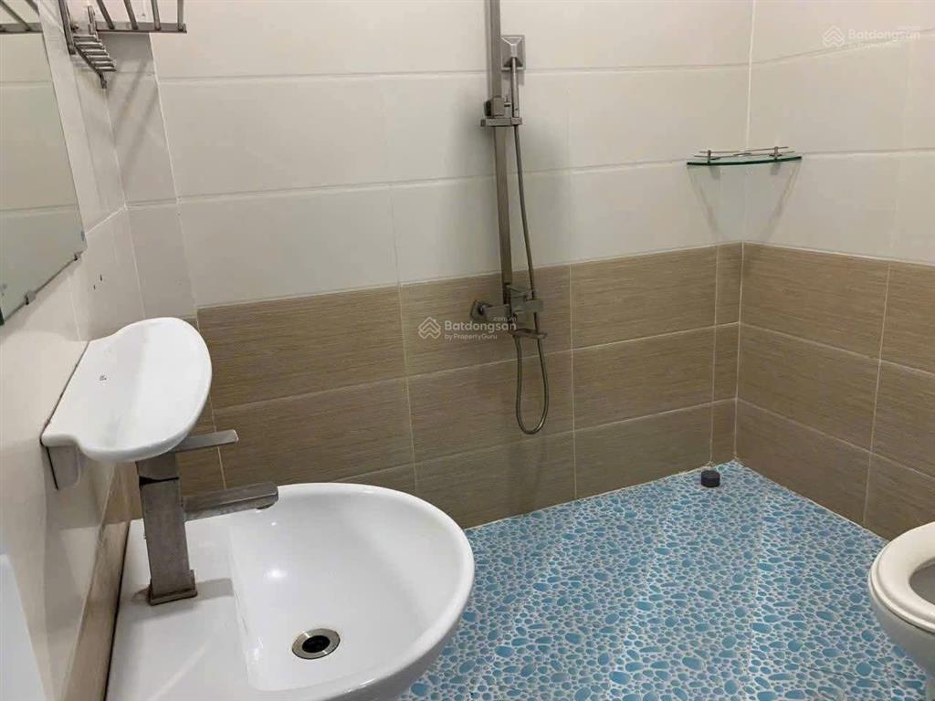 Nhà c4 bình nhâm 88 khu dân cư lâu đài vàng. dân cư văn minh, sạch sẽ, giao thông thuận lợi.