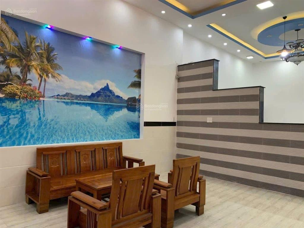 Nhà c4 bình nhâm 88 khu dân cư lâu đài vàng. dân cư văn minh, sạch sẽ, giao thông thuận lợi.