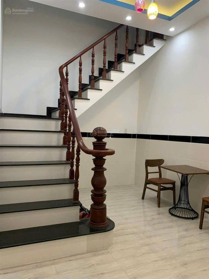 Nhà c4 bình nhâm 88 khu dân cư lâu đài vàng. dân cư văn minh, sạch sẽ, giao thông thuận lợi.