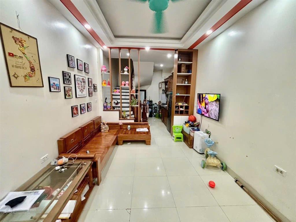 Đại mỗ  35m  nhà dân xây kiên cố  ngõ nông  ô tô đỗ tận cửa  giáp đại lộ tl  lê quang đạo