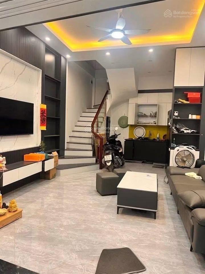 Bán nhà ngọc trục  đại mỗ  dân xây chắc chắn 38m2 ngõ nông, sát chợ ô tô 20m chỉ 7,1tỷ 0865 812 ***