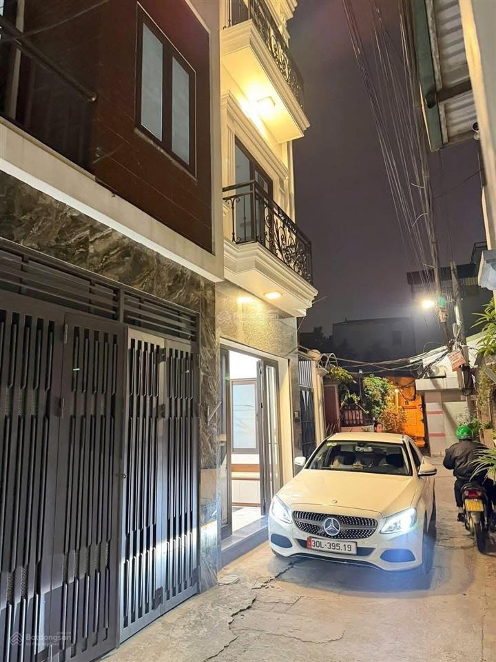Tây mỗ, nhà đẹp 40m, 5 tầng thang máy, ô tô đỗ cổng, hàng cực hiếm phân khúc nhỉnh 8 tỉ.