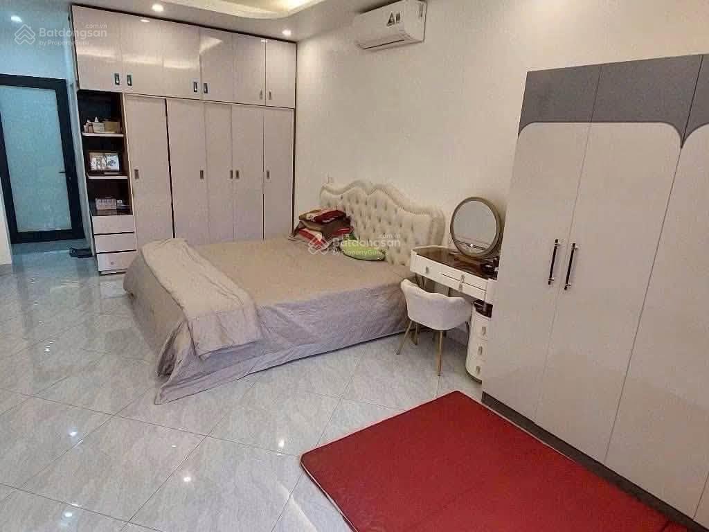 Nhà đẹp tây mỗ lô góc  38m view hồ điều hòa thoáng mát gần vincom bệnh viện quốc tế vin