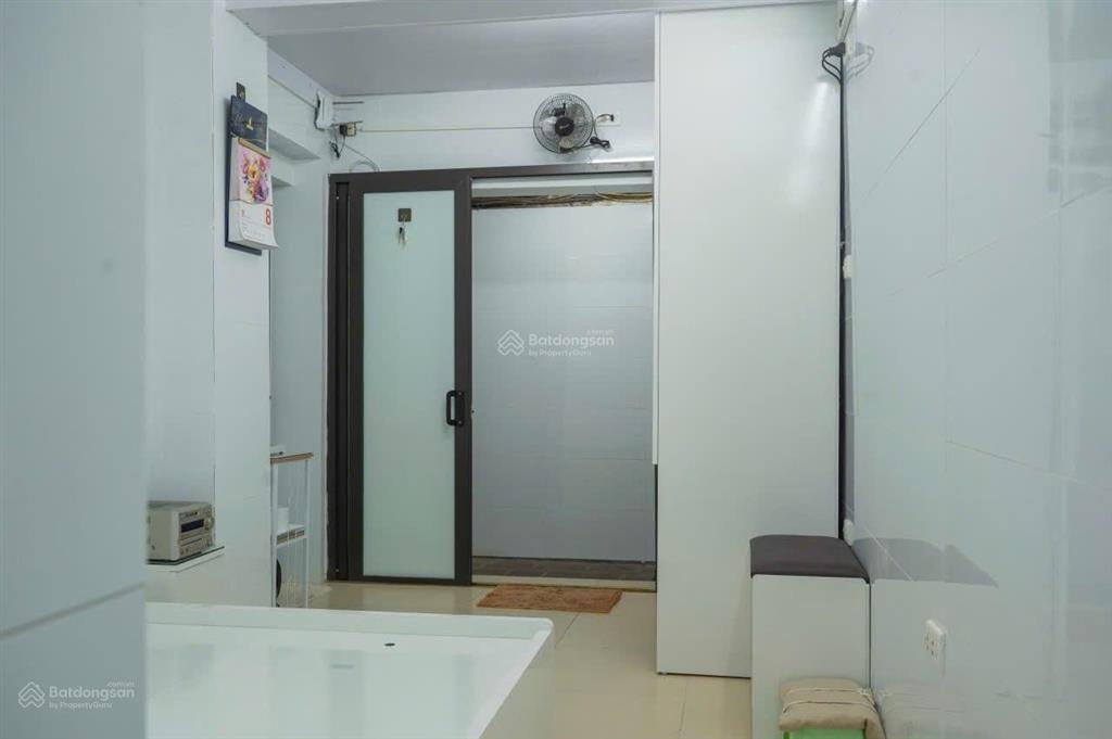 Cho thuê nhà riêng tại phố hàng bồ, quận hoàn kiếm, hà nội