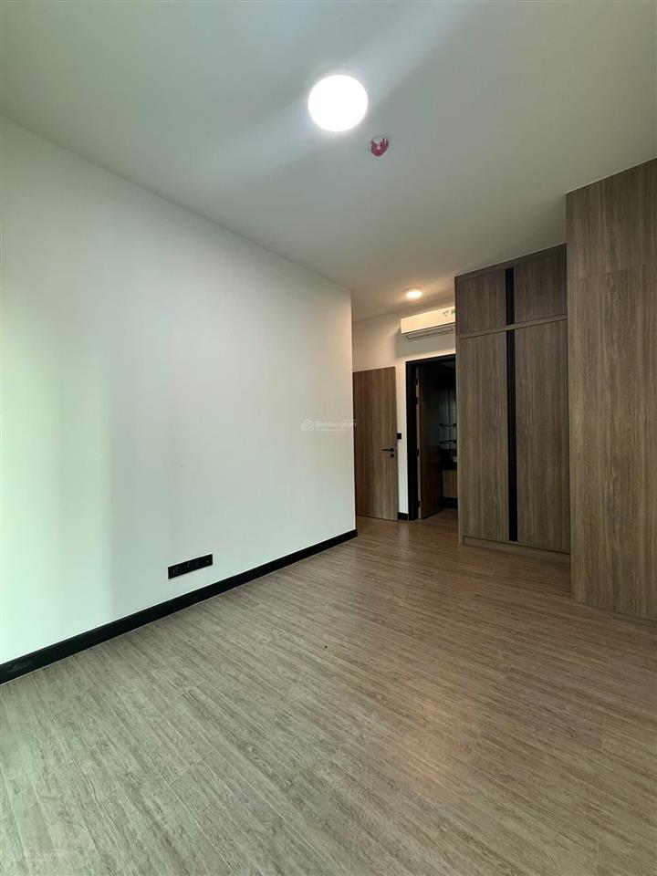 Gấp, bán 2pn 84m2  giá tốt 9,5 tỷ all in  cho thuê 21tr30tr/tháng delasol, quận 4