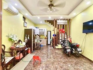 Siêu phẩm! ba đình ngõ rộng thoáng  giếng trời có thể lắp thang máy