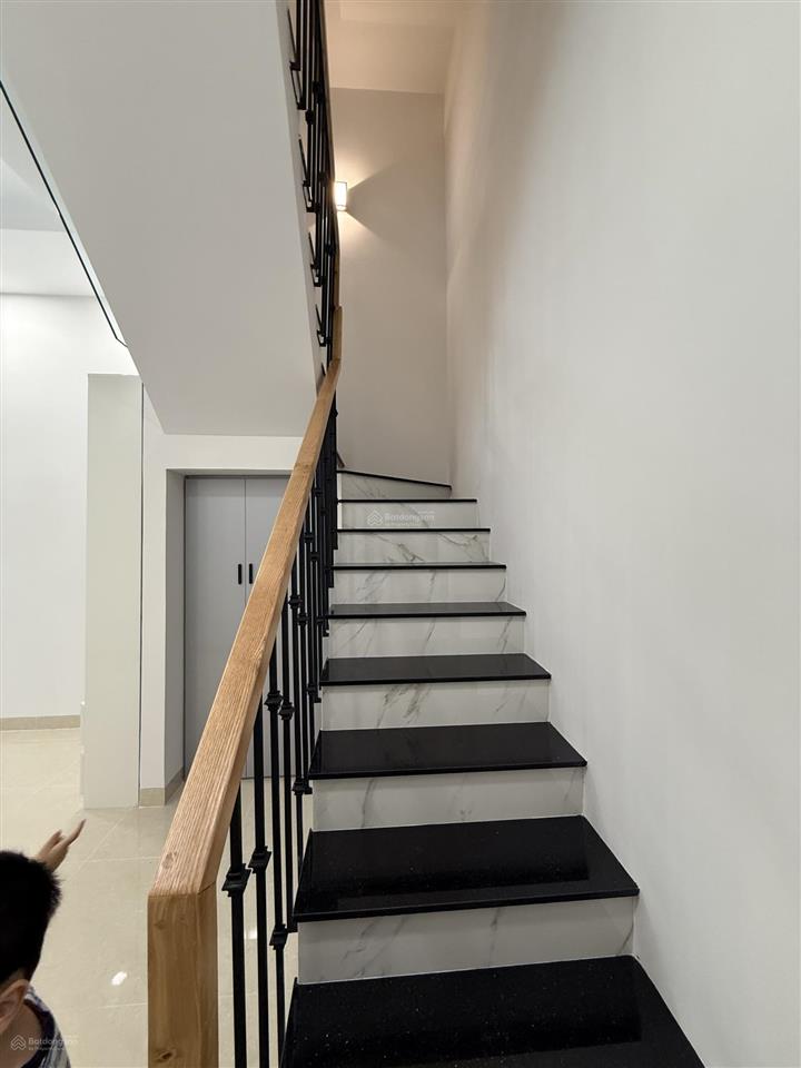 Cho thuê nhà nguyên căn dtsd 150m2