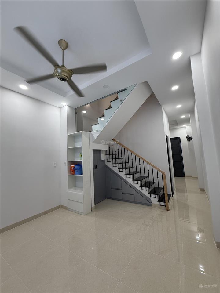 Cho thuê nhà nguyên căn dtsd 150m2