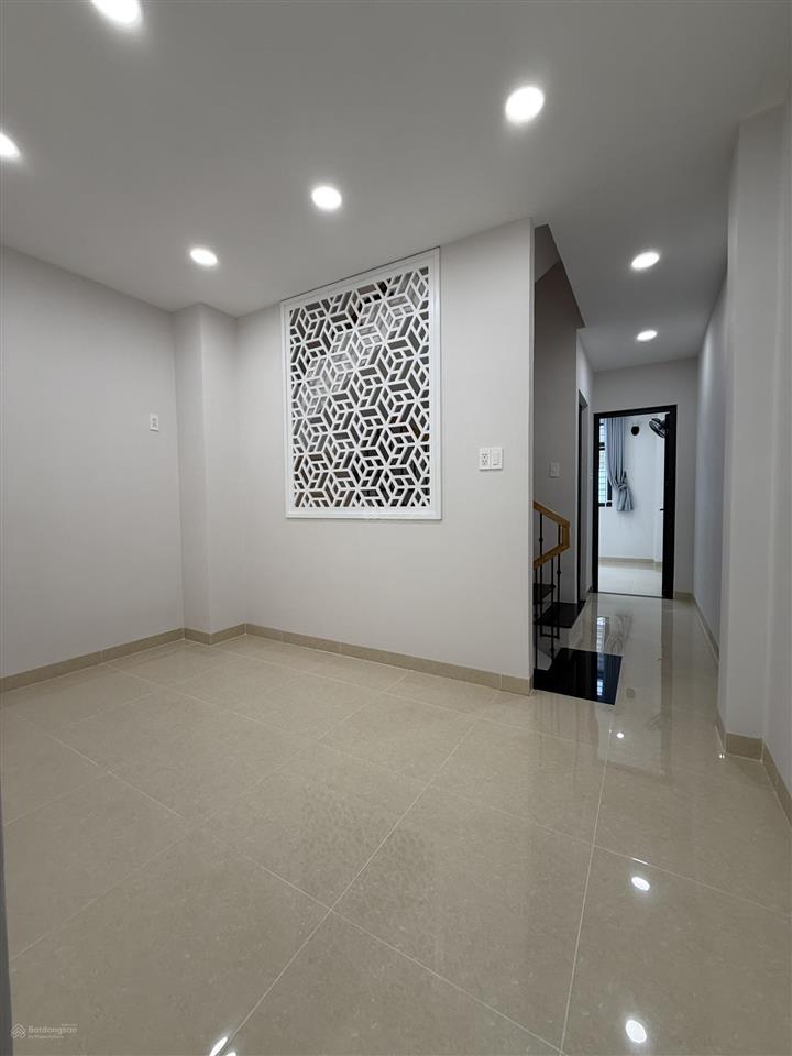 Cho thuê nhà nguyên căn dtsd 150m2