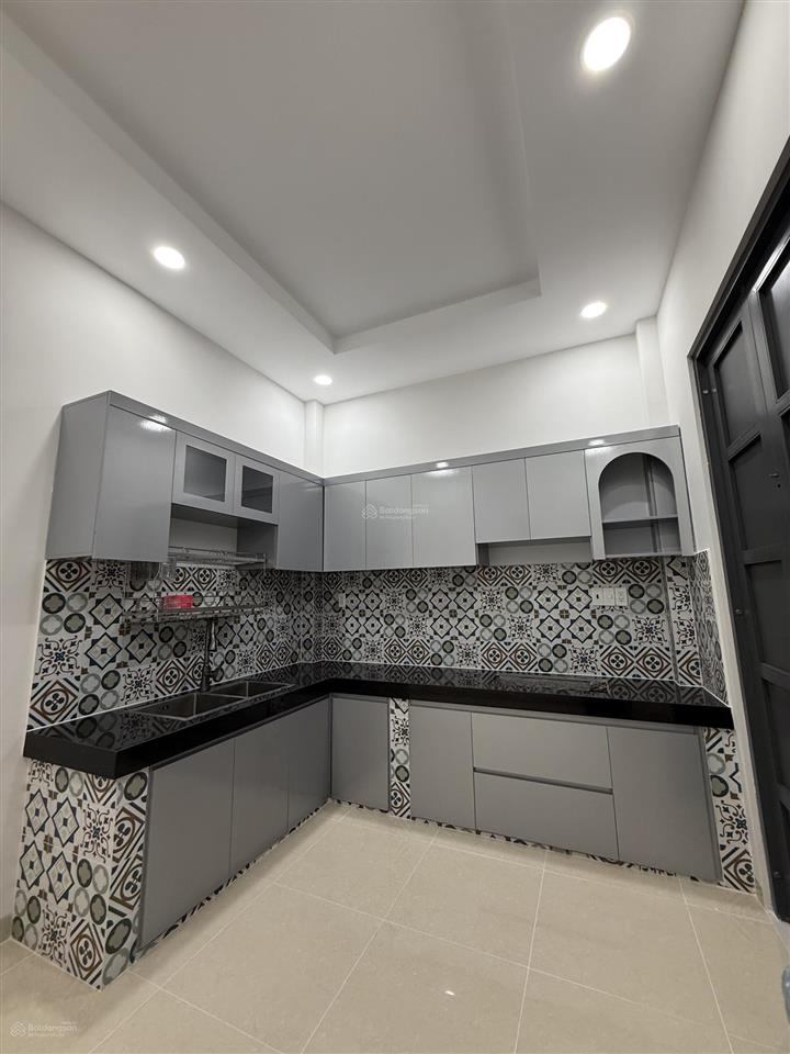 Cho thuê nhà nguyên căn dtsd 150m2
