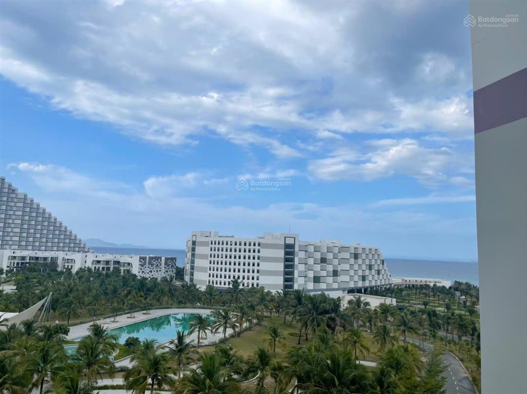 Bán gấp căn hộ the arena, tòa wind a view trực diện biển, giá 960tr full nội thất.  0981 192 ***