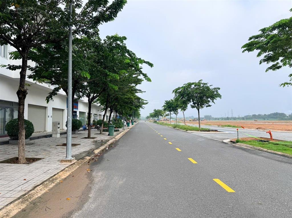 Bán căn góc giữa nhà thô suncasa tp mới  đối diện suncasa villa, thanh toán 11 tháng