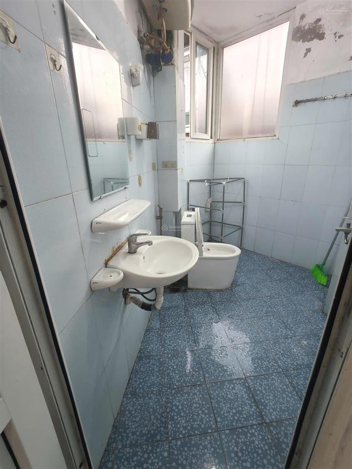 Cho thuê phòng 2n1k 45m2 tại pháo đài láng, đống đa, 6,7 triệu