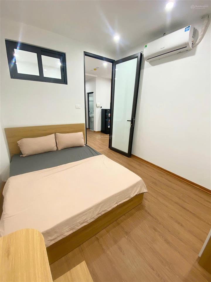 Cho thuê phòng 2n1k vip mặt phố vũ tông phan 9,5 triệu