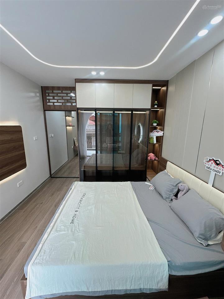Cho thuê căn hộ 2 ngủ nguyễn hoàng cầu giấy 9,9 triệu