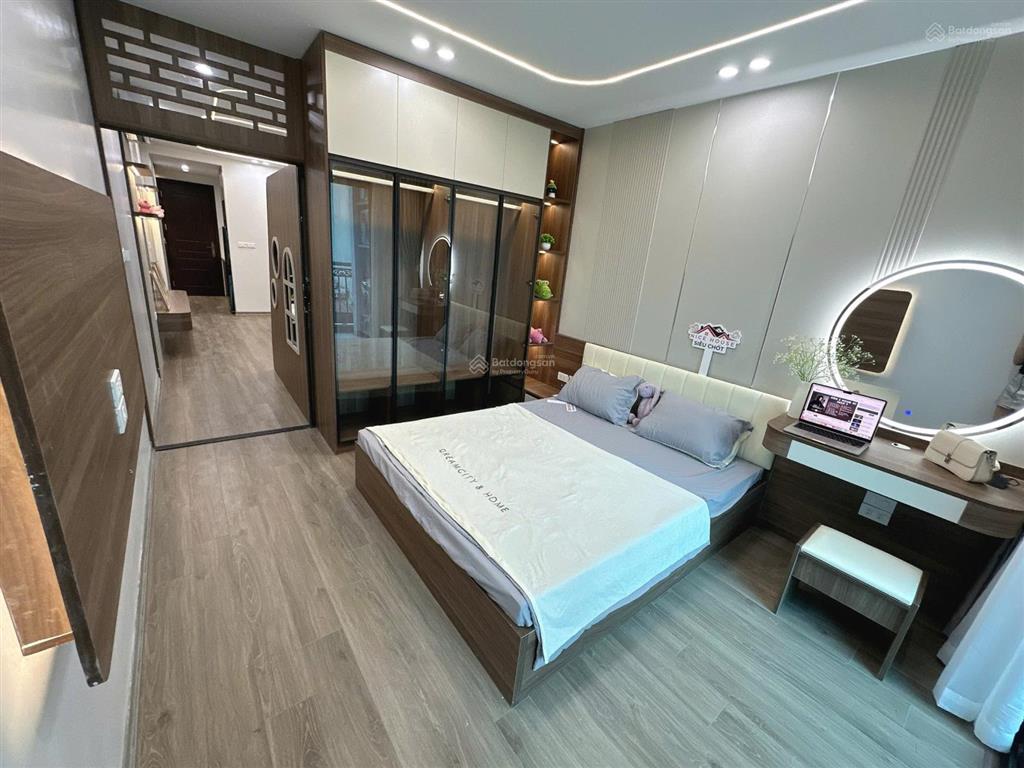 Cho thuê căn hộ 2 ngủ nguyễn hoàng cầu giấy 9,9 triệu