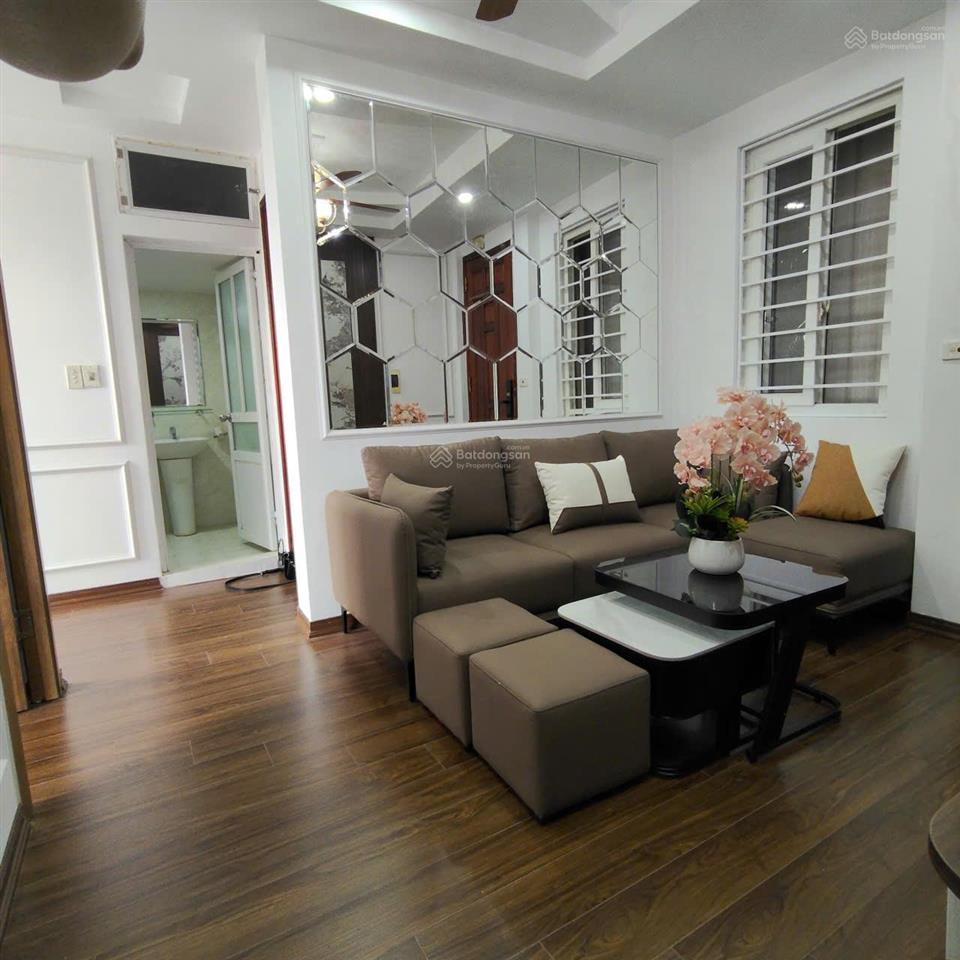 Cho thuê căn hộ 2n1k nguyễn khánh toàn cầu giấy 9,8 triệu