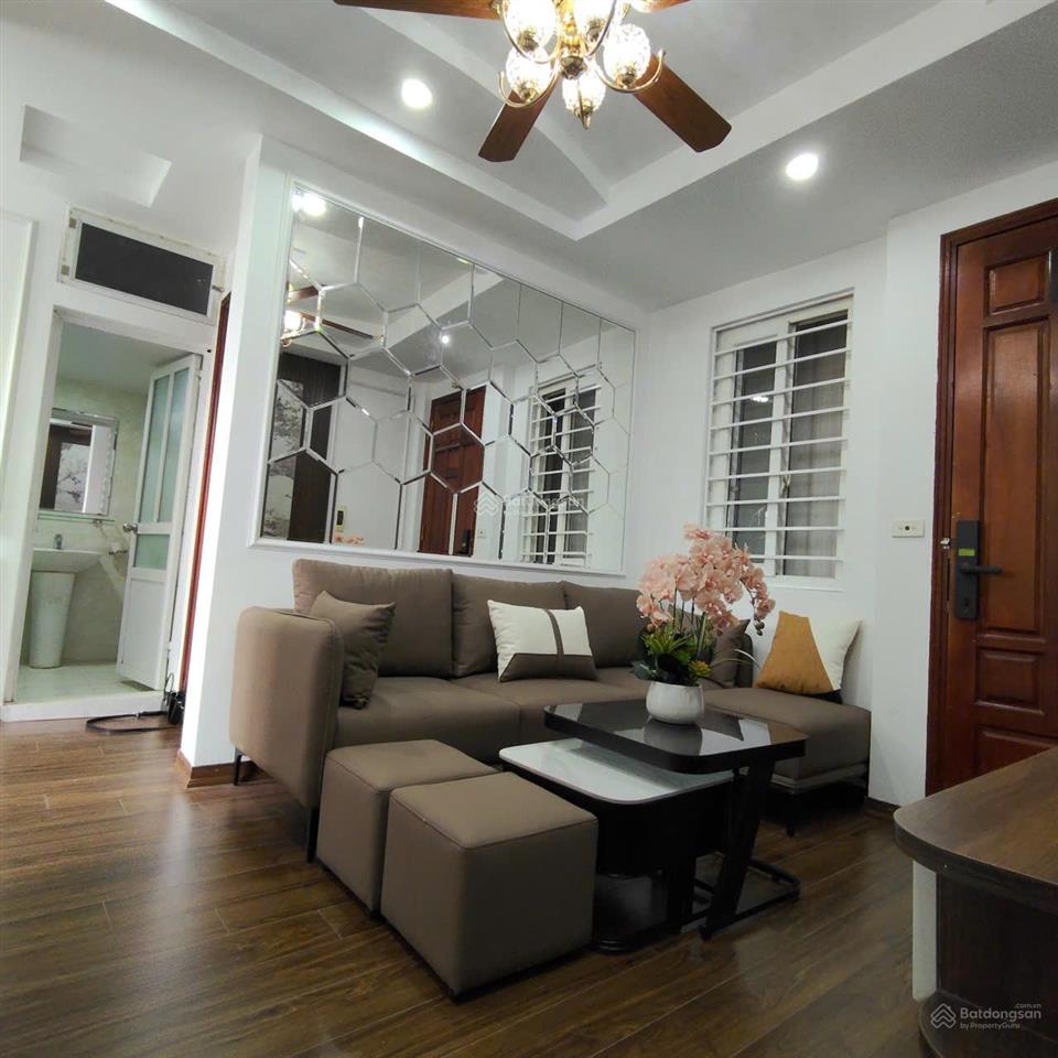 Cho thuê căn hộ 2n1k nguyễn khánh toàn cầu giấy 9,8 triệu