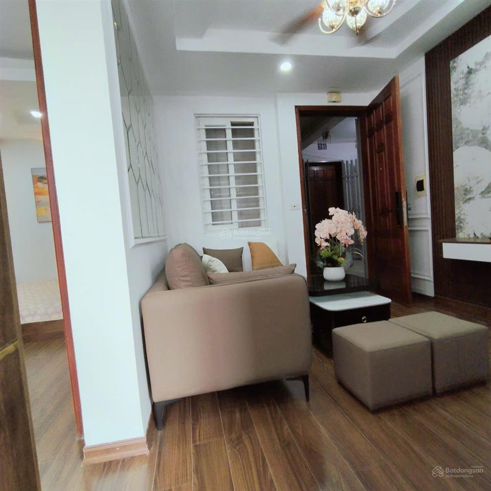 Cho thuê căn hộ 2n1k nguyễn khánh toàn cầu giấy 9,8 triệu