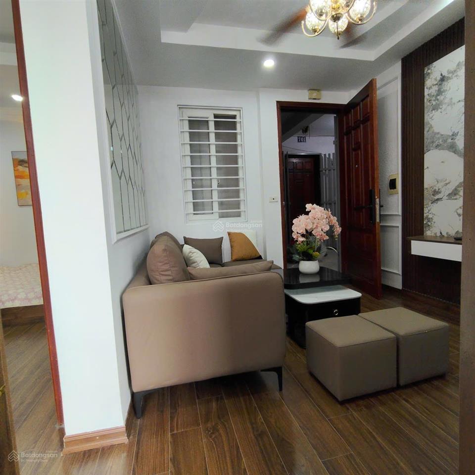 Cho thuê căn hộ 2n1k nguyễn khánh toàn cầu giấy 9,8 triệu