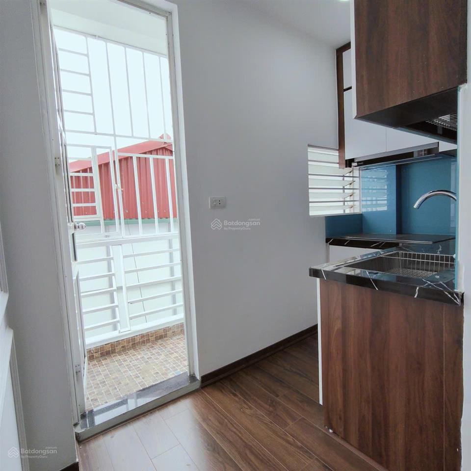 Cho thuê căn hộ 2n1k nguyễn khánh toàn cầu giấy 9,8 triệu