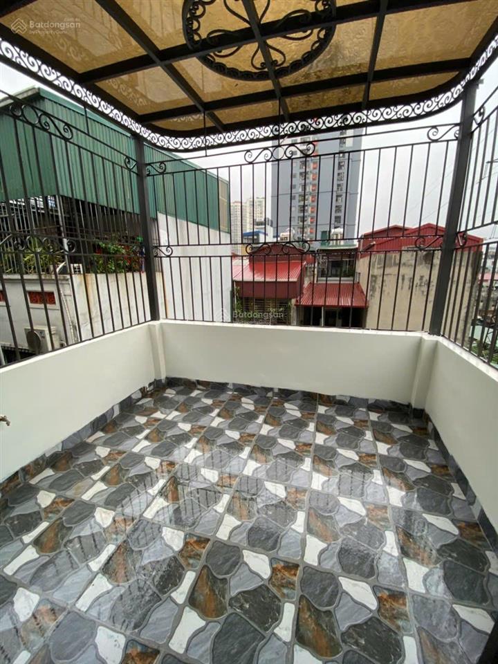 Bán nhà tại ngõ 622 minh khai dt 38m2x6 tầng, gần time city giá 14,8 tỷ.  0983 873 ***