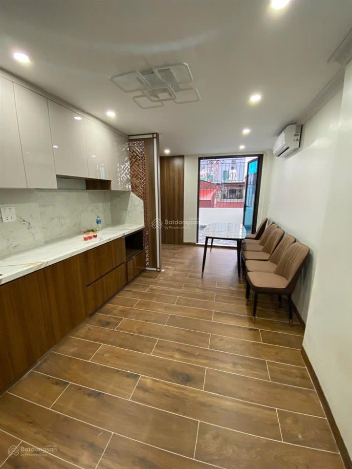 Bán nhà tại ngõ 622 minh khai dt 38m2x6 tầng, gần time city giá 14,8 tỷ.  0983 873 ***