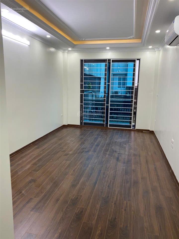 Bán nhà tại ngõ 622 minh khai dt 38m2x6 tầng, gần time city giá 14,8 tỷ.  0983 873 ***