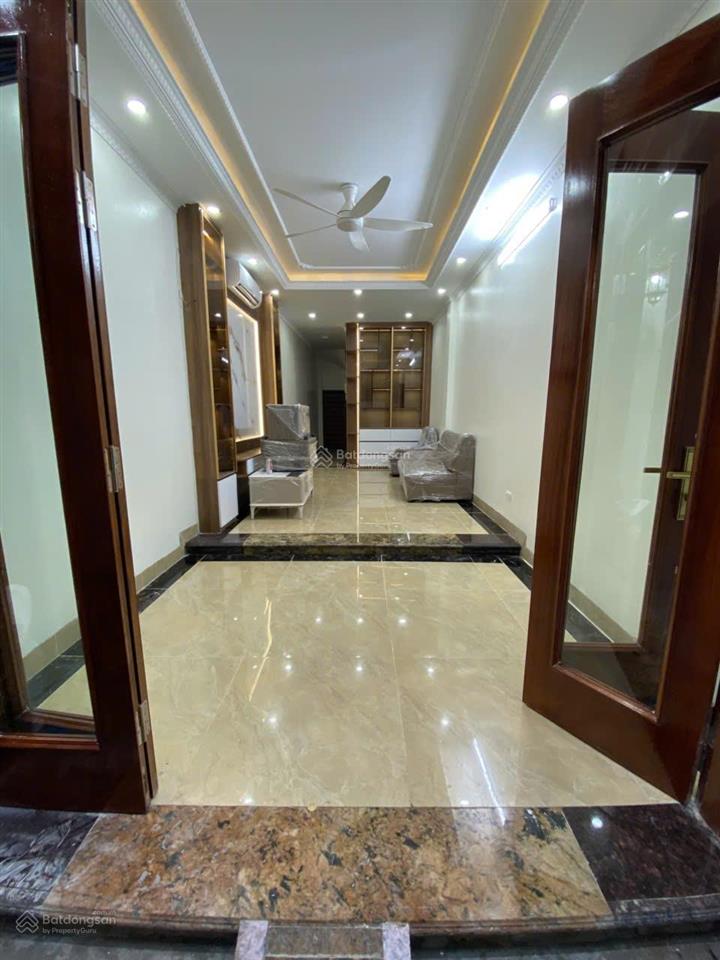 Bán nhà tại ngõ 622 minh khai dt 38m2x6 tầng, gần time city giá 14,8 tỷ.  0983 873 ***