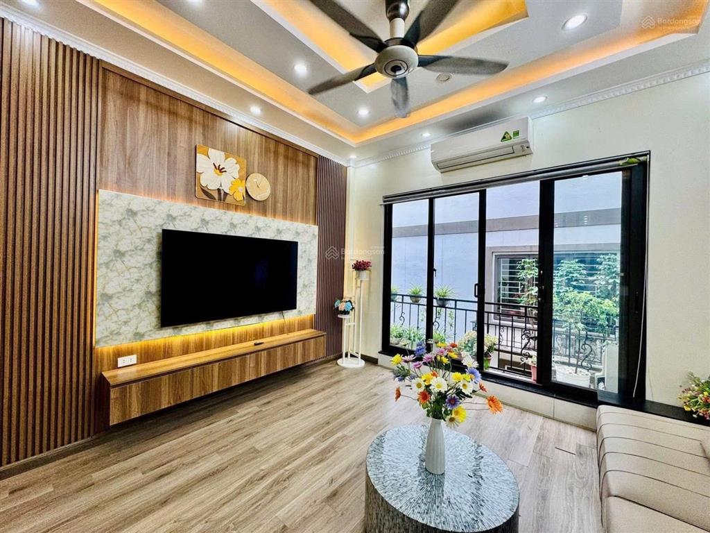 Bán lô đất 80m2 mt  phân lô  ô tô  giá 5 tỷ