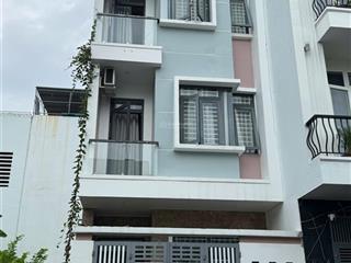Nhân  nhà 4 tầng tái định cư vcn phước long