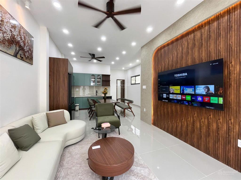 Nhân  nhà đẹp 3 tầng mặt đường đồng nai. đầy đủ công năng