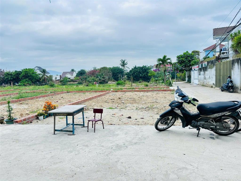 Nhân  lô hẻm ngay cầu bè. xây dựng tự do