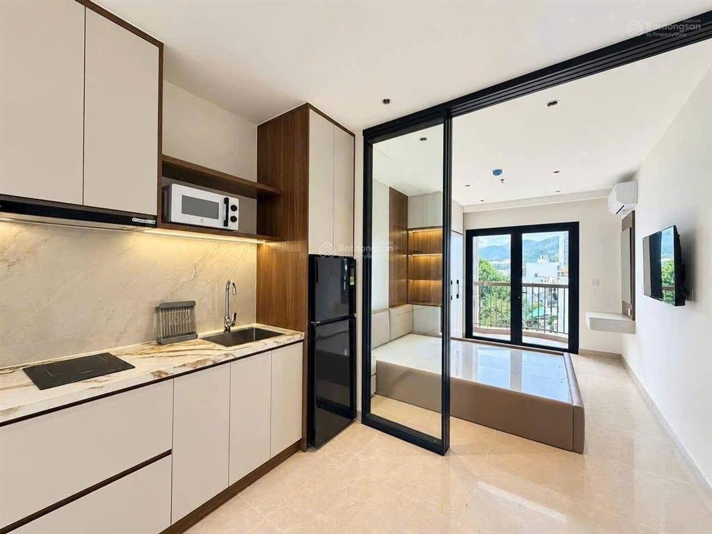 Nhân  tòa nhà căn hộ cao cấp đặng huy trứ cạnh biển, sẵn dòng tiền.