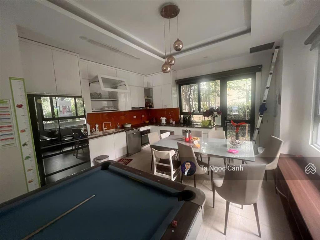 Bán biệt thự gần hồ vin thăng long 167m2 giá chỉ 28,6 tỷ