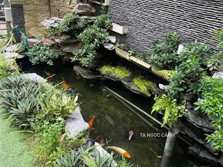 Bán biệt thự mặt hồ vin thăng long 241m2 giá chỉ 6x tỷ