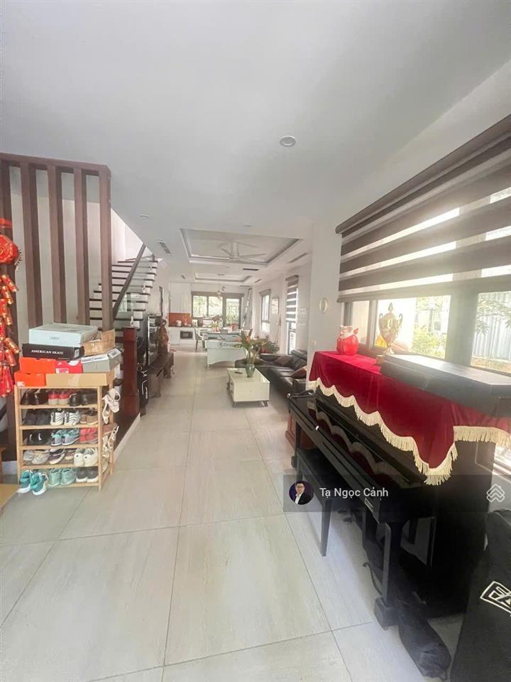 Bán biệt thự gần hồ vin thăng long 167m2 giá chỉ 28,6 tỷ