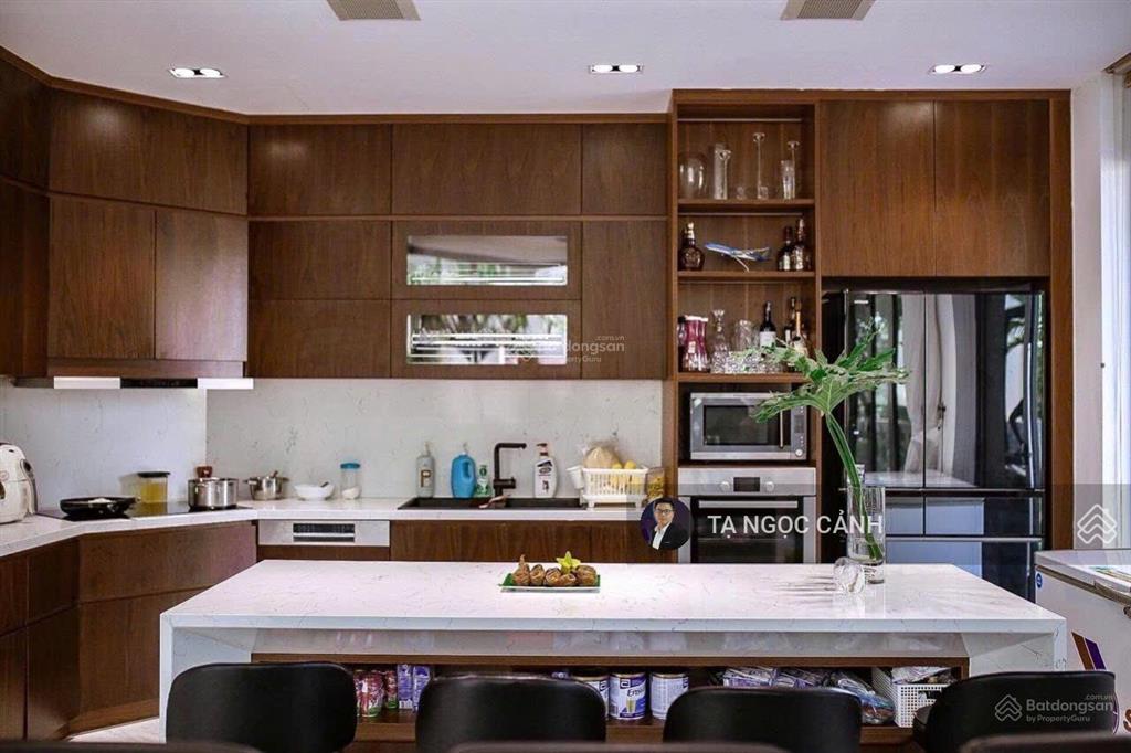 Bán nhanh biệt thự vinhomes mặt hồ chỉ 62 tỷ