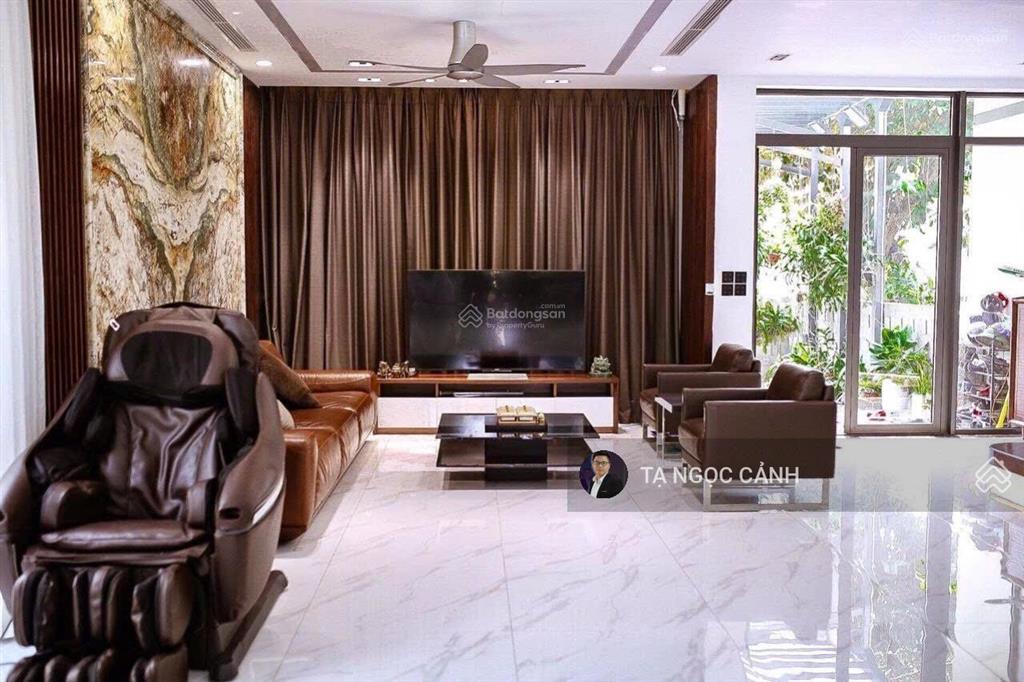 Bán nhanh biệt thự vinhomes mặt hồ chỉ 62 tỷ