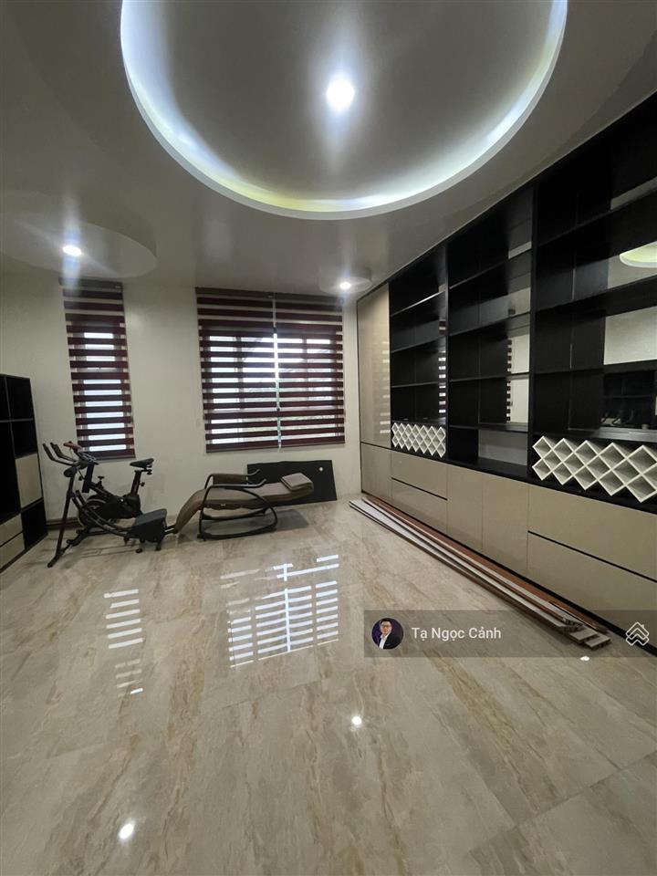 Cho thuê biệt thự 255m2, giá chỉ 25 triệu/thang