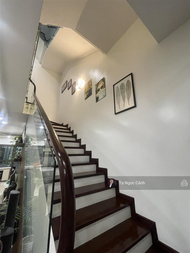 Cho thuê biệt thự 255m2, giá chỉ 25 triệu/thang