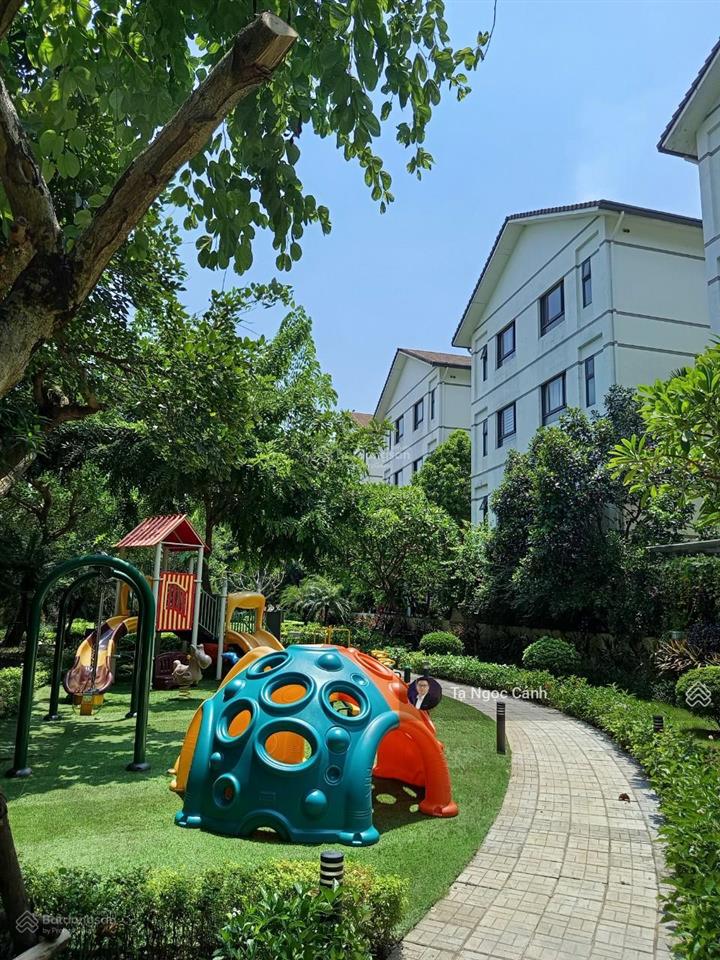 Liền kề 92m2 full đồ, sẵn sổ đỏ chỉ 18,8 tỷ