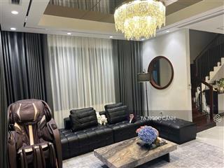 Bán nhanh căn liền kề full nội thất đẹp, giá chỉ nhỉnh 2x tỷ
