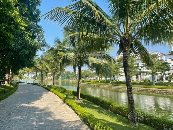 Biệt thự 232m², mặt đường long cảnh tây.
