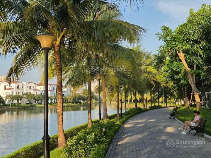 Biệt thự 232m², mặt đường long cảnh tây.