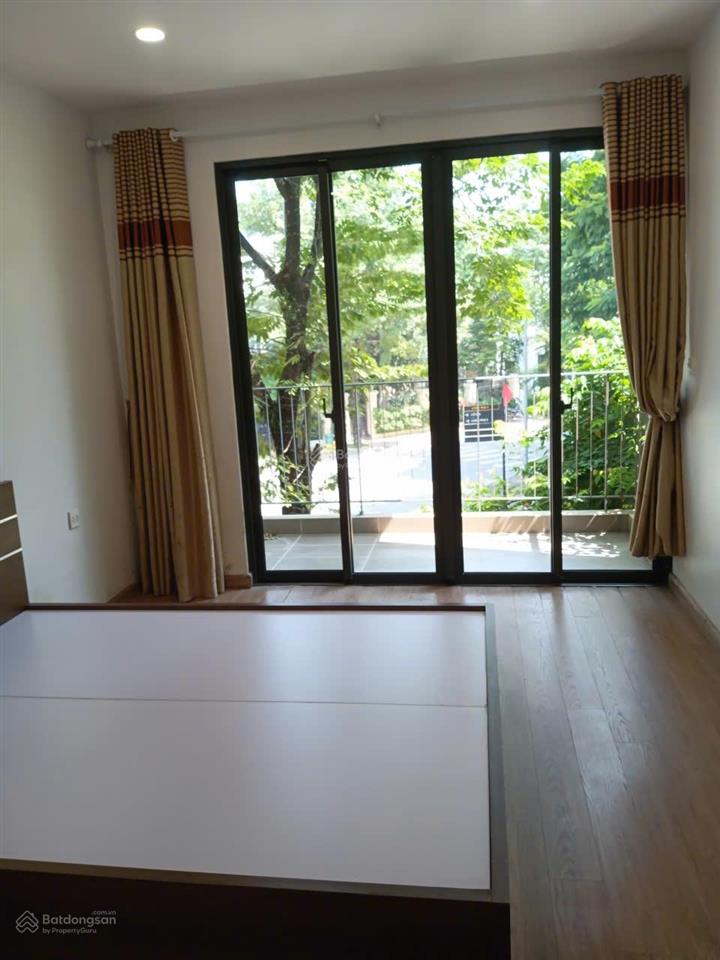 Liền kề 92 m2, view vườn hoa hướng mát, 18,8 tỷ thu về.